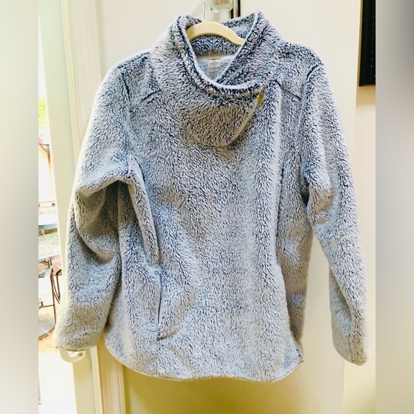 St. John's Bay Jackets & Blazers - St John Bay Faux Fur Blue Frosty Color, XL Junior but fits like a Medium